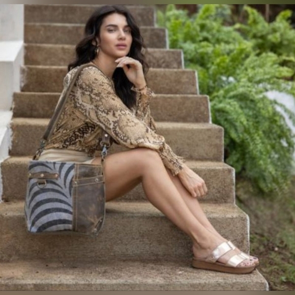 Myra Bag Leather Mixed Media Bohemian Boho Western EUC - Picture 2 of 7